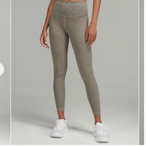 NWOT Lululemon Wunder Train High-Rise Crop 23" Size 6